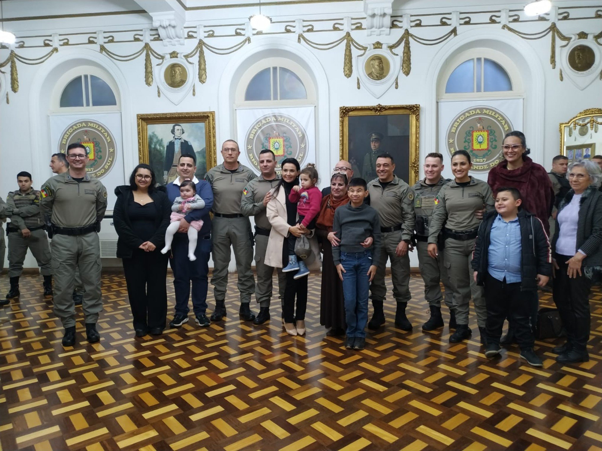 Policias militares de SÃ£o Leopoldo foram homenageados na Assembleia Legislativa e no Comando-geral da BM