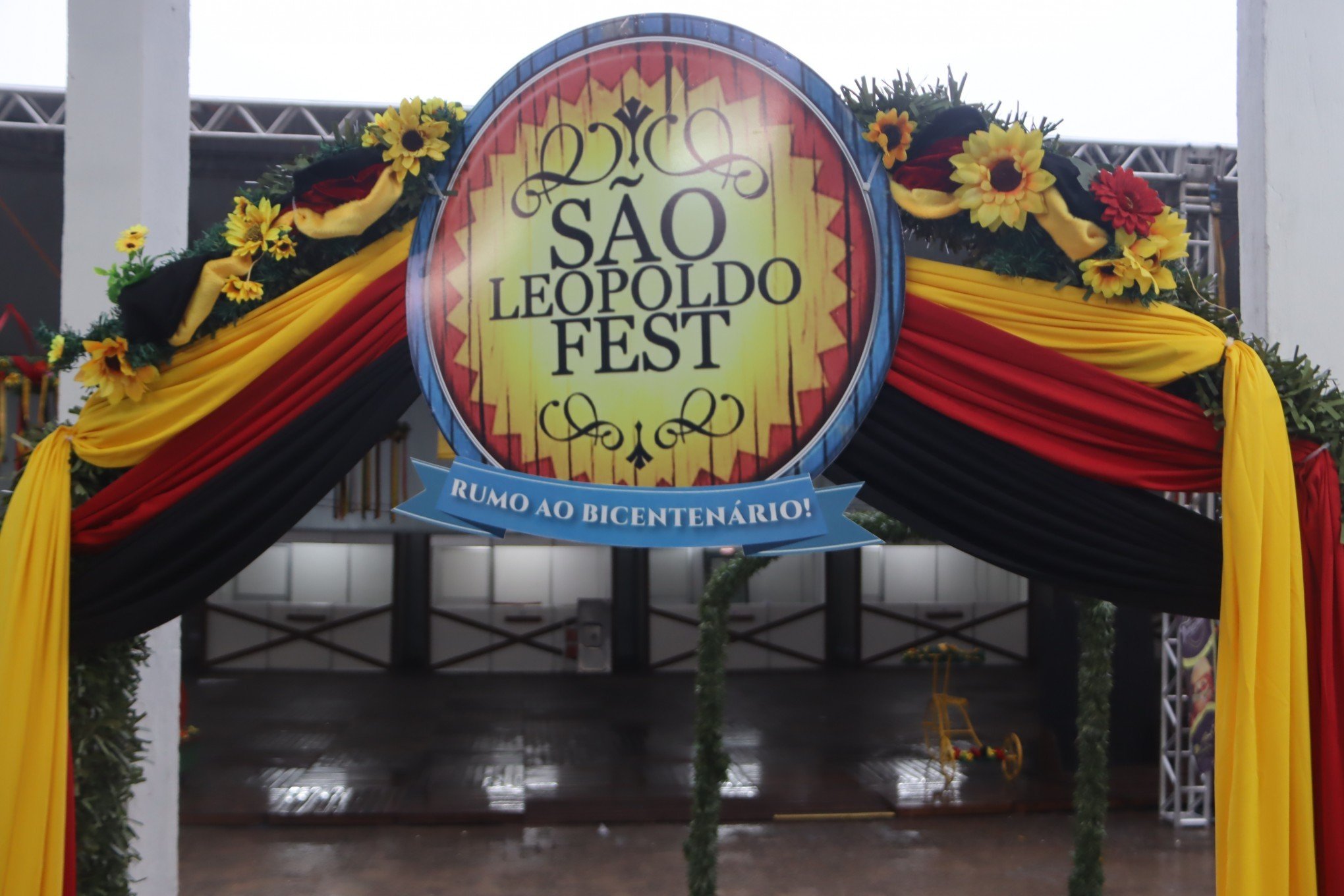 Desfile oficial da São Leopoldo Fest ocorre na manhã deste sábado na Rua Independência