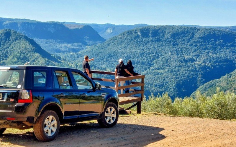 Novo passeio no Olivas de Gramado com veículo 4x4