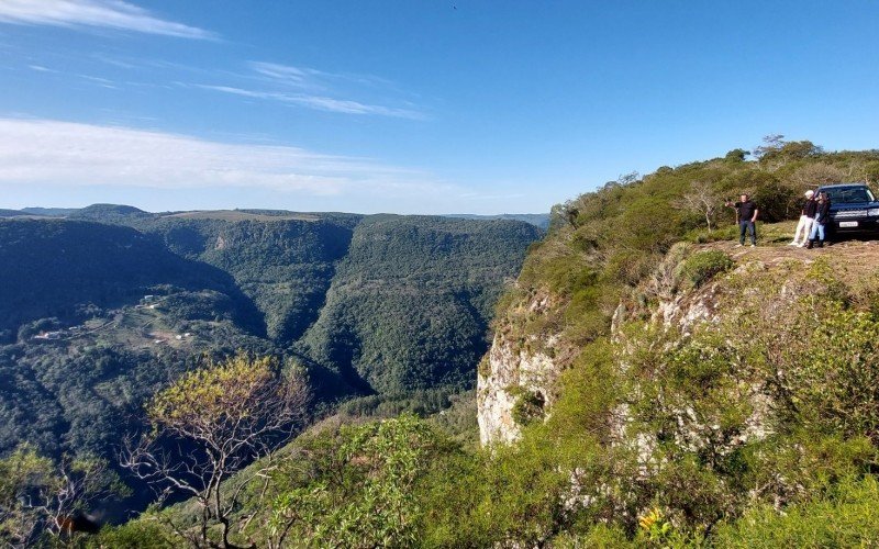 Novo passeio no Olivas de Gramado com veículo 4x4