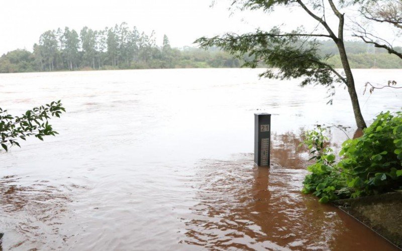 Na manhÃ£ desta quinta-feira (13), nÃ­vel do Rio Taquari ultrapassou 20 metros em Lajeado