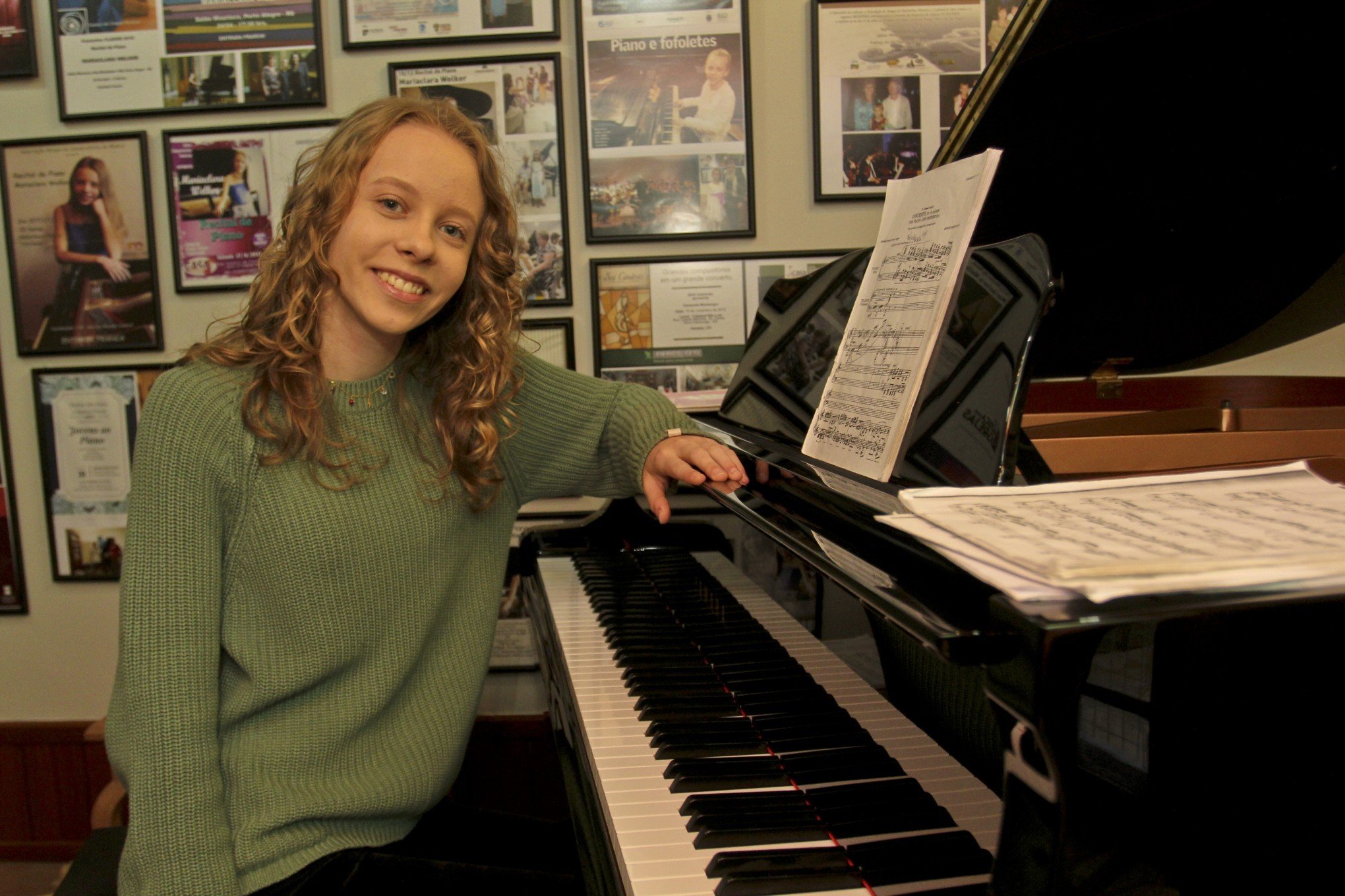 Talento, partituras e o sonho de estudar piano nos Estados Unidos