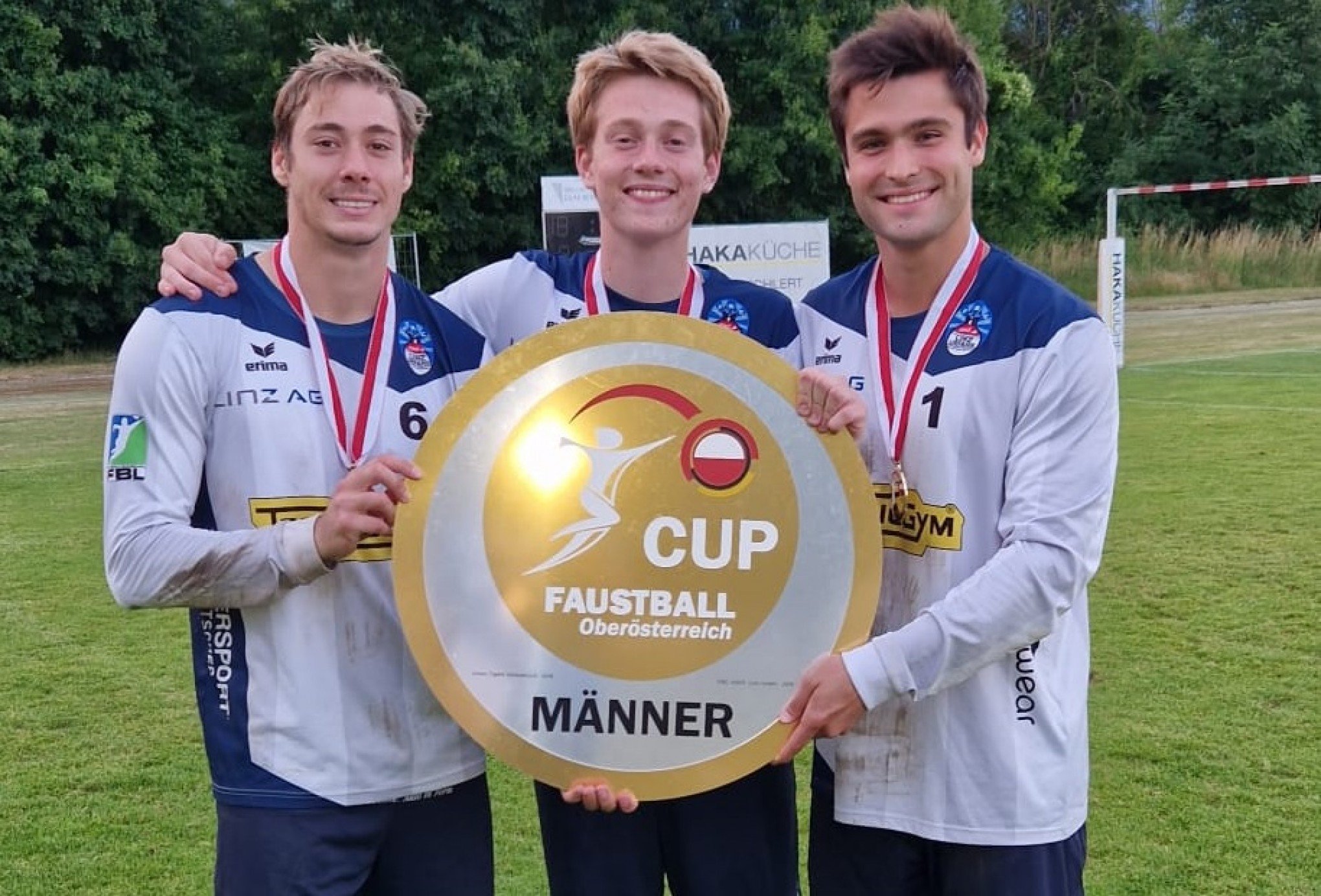 Atletas de Novo Hamburgo são campeões de punhobol na Áustria