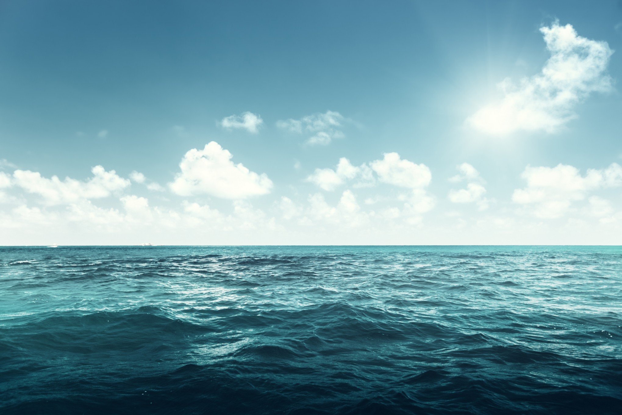 Cientistas dizem que aquecimento global está mudando cor do oceano