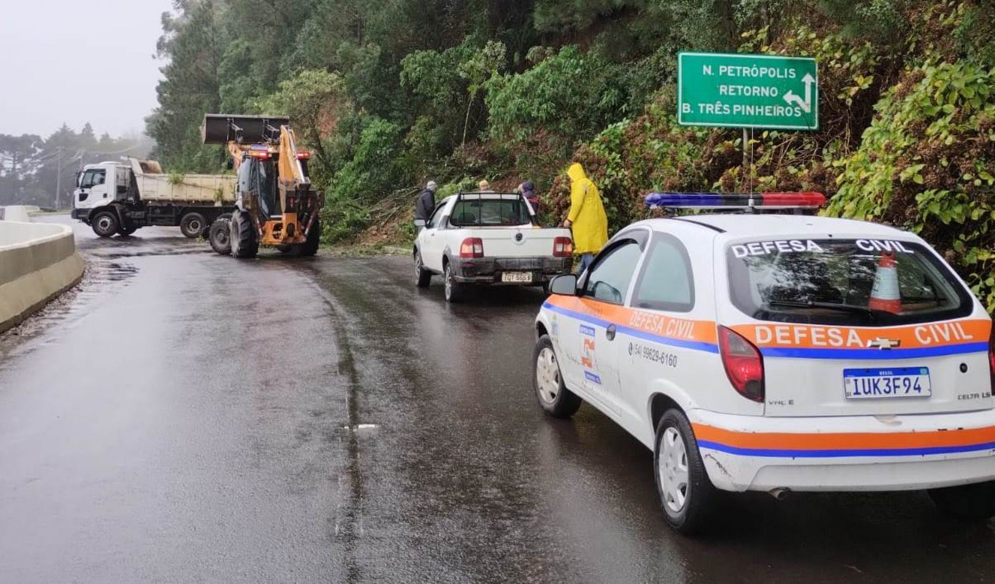 Perimetral em Gramado tem bloqueio por deslizamento e Daer orienta cautela na RSC-453