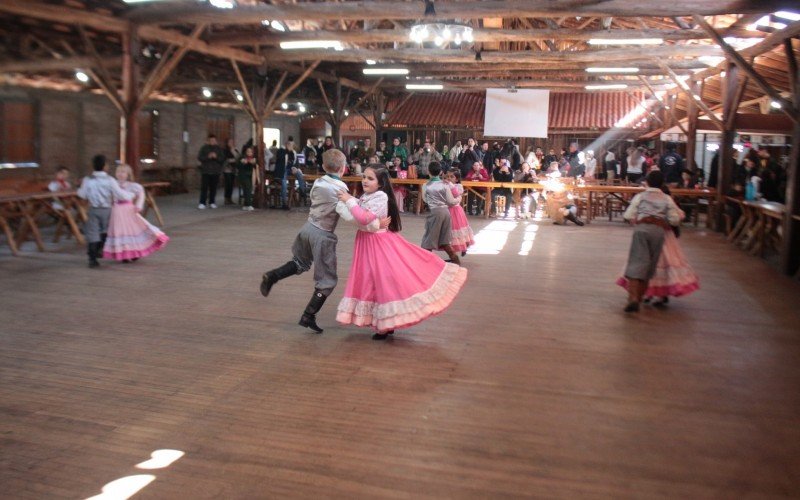 Competições de dança marcam a segunda edição do Rodeio Regional da 30ª RT | Jornal NH