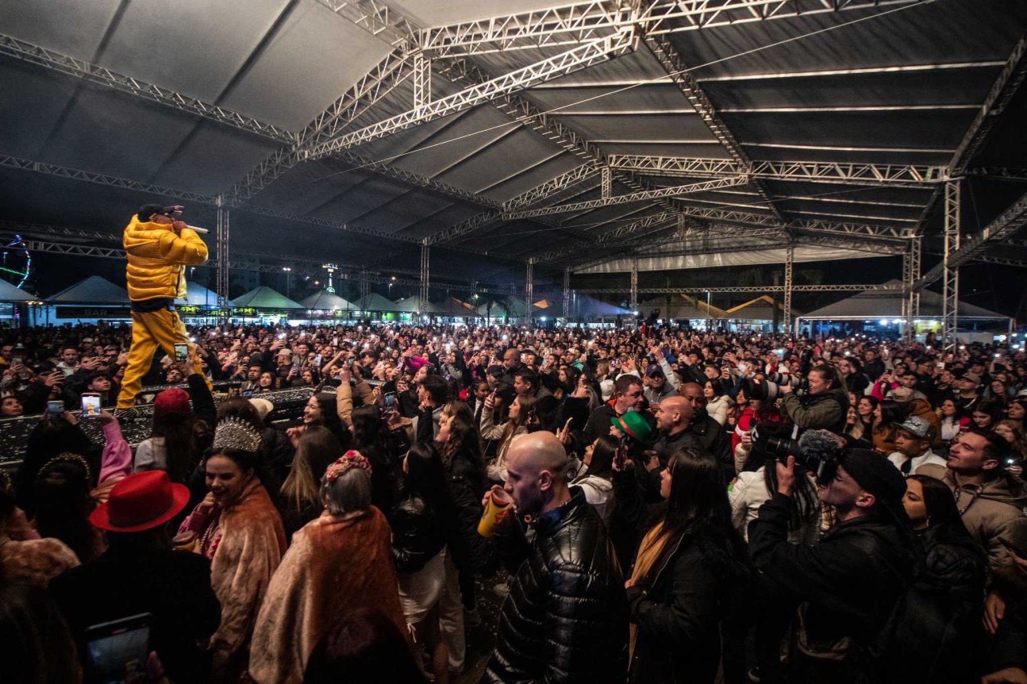 Mc Don Juan agitou o pÃºblico do evento na sexta-feira (14)