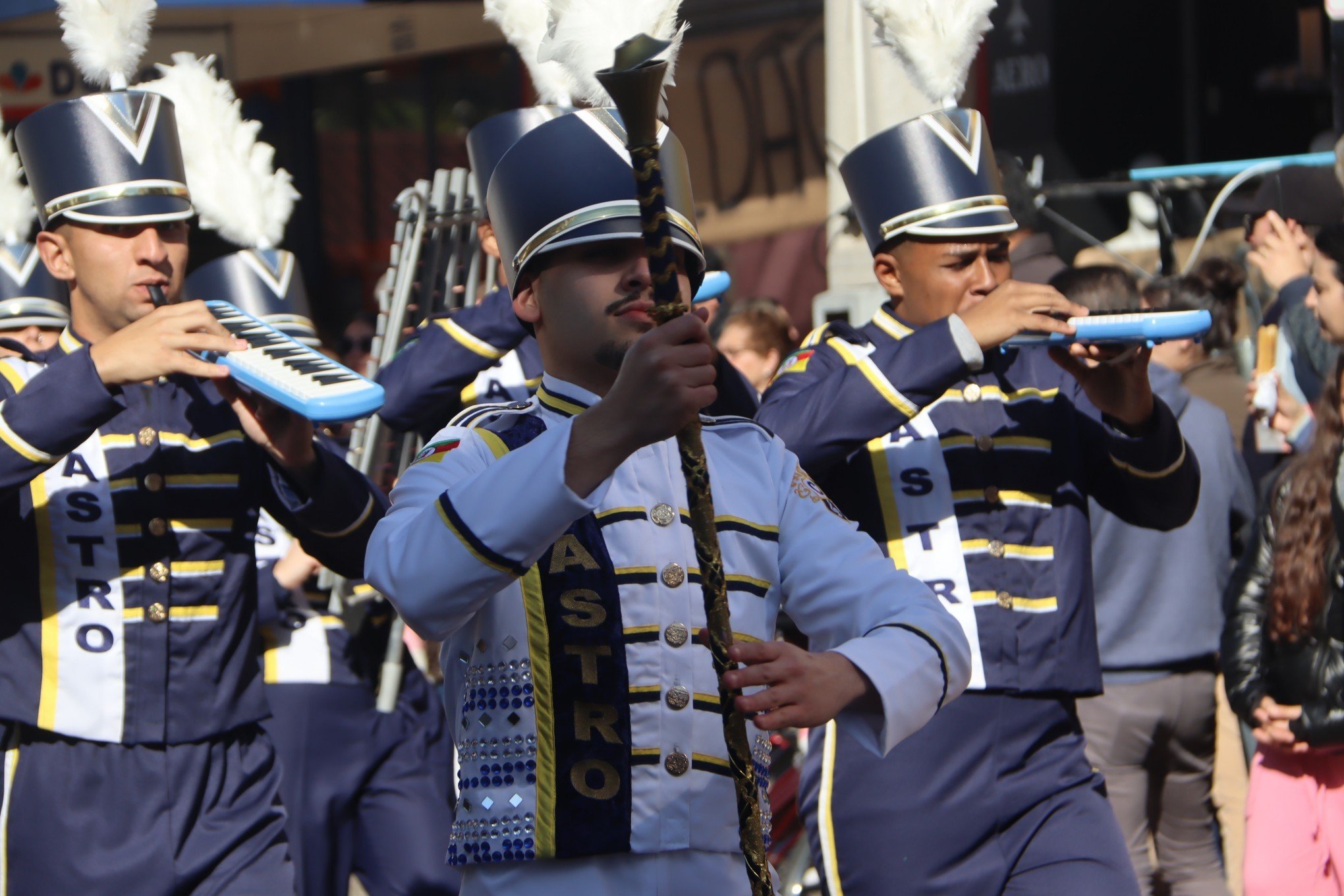 Desfile Oficial da SÃ£o Leopoldo Fest 2023 ocorreu na Rua IndependÃªncia