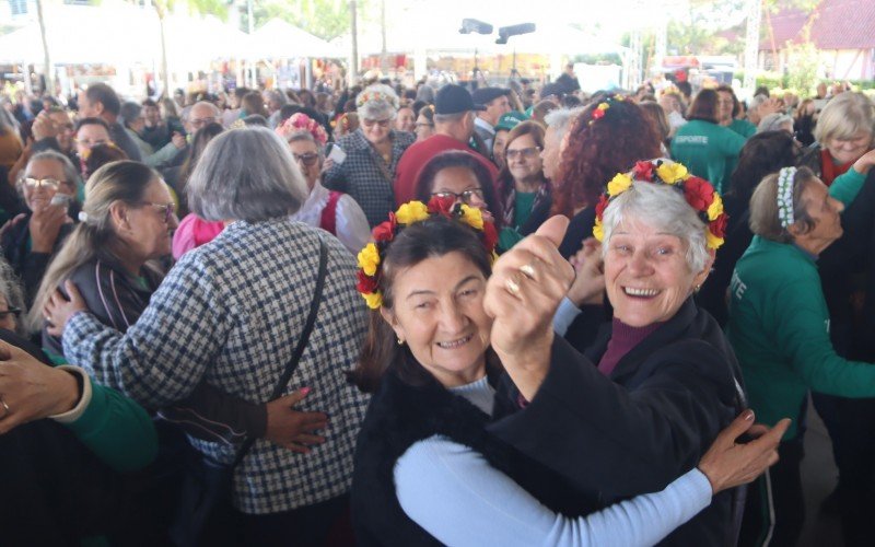 Joice e Inglacir se divertiram na São Leopoldo Fest nesta segunda-feira (17)