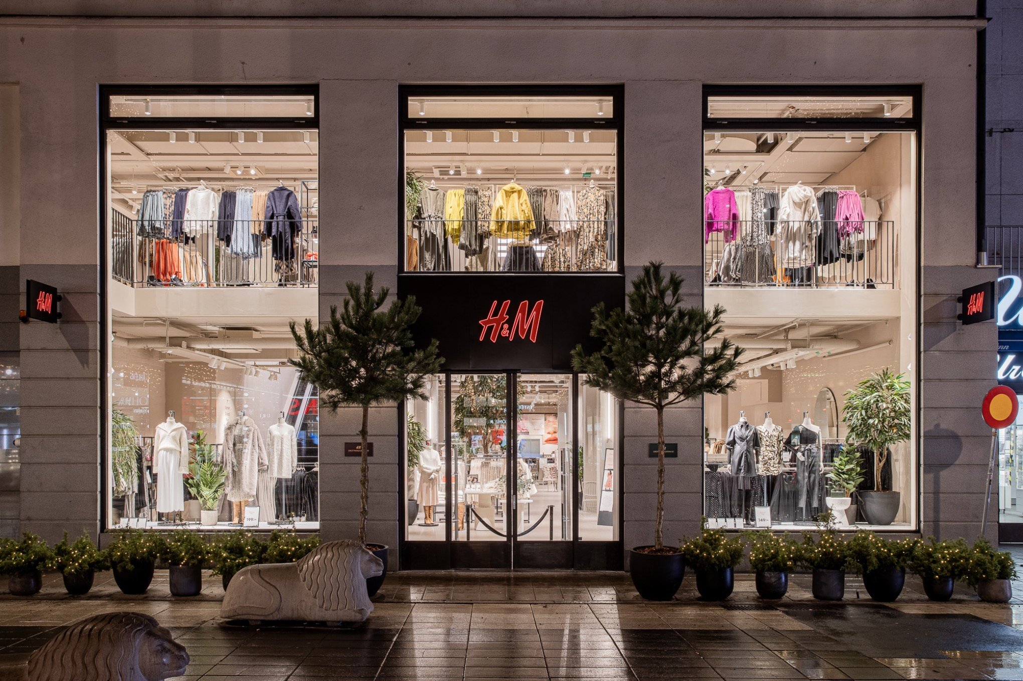 H m shop. H&M. Эйч энд эм Хеннес энд Мауриц. H&M hennes & Mauritz одежда. H M магазин.