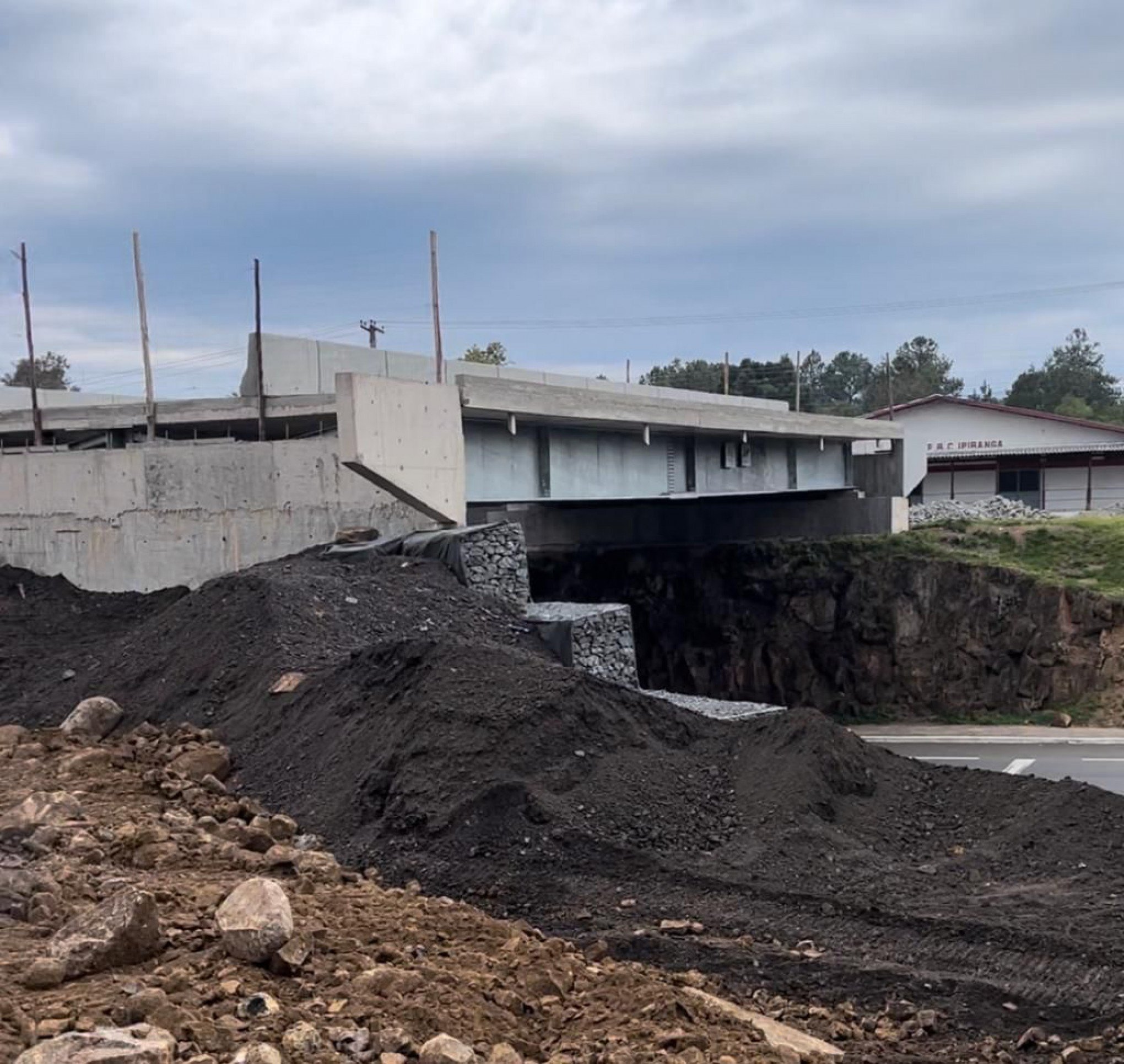 EM GRAMADO: Confira como está o andamento da obra de construção do viaduto na RS-115