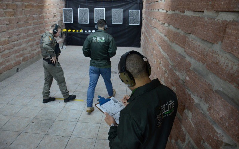 PMs competiram em saque rápido e pista tática | Jornal NH