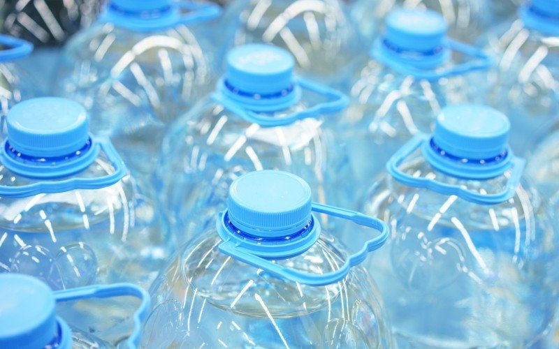 ÁGUA CONTAMINADA: Saiba quais os sintomas que consumidores podem ter ao beber produto impróprio e quando o risco é maior