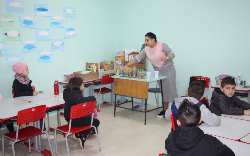 Ensino em tempo integral na Escola Municipal Theno Grings, de AraricÃ¡