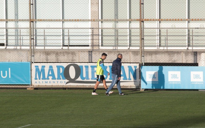 Luis SuÃ¡rez deixou o campo do CT Luiz Carvalho antes dos demais atletas