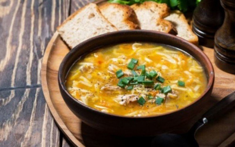 Aprenda a preparar a Sopa de Pedra feita no programa de hoje | Jornal NH