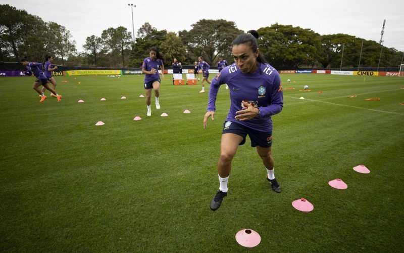 Marta treina e deve ficar à disposição na partida de estreia da Copa do Mundo | Jornal NH