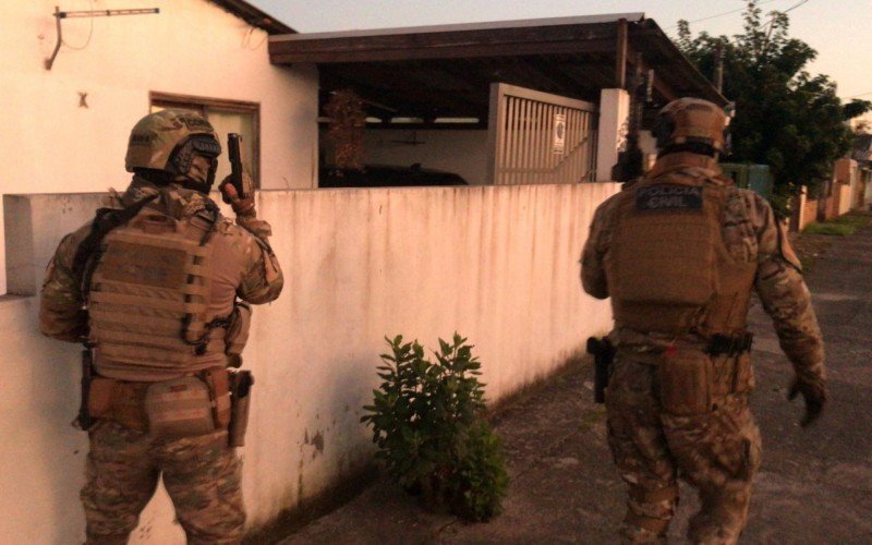Suspeitos de participar de esquema de manipulaÃ§Ã£o de resultados de jogos de futebol sÃ£o alvos de operaÃ§Ã£o
