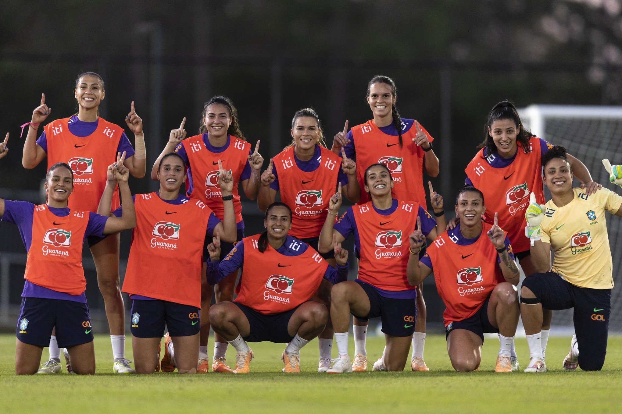 Com Marta no grupo, Brasil tenta levantar a primeira Copa do Mundo Feminina