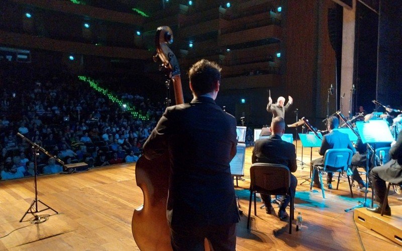 Orquestra de Sopros sob a regência de Linus Lerner no Teatro Feevale, neste domingo | Jornal NH