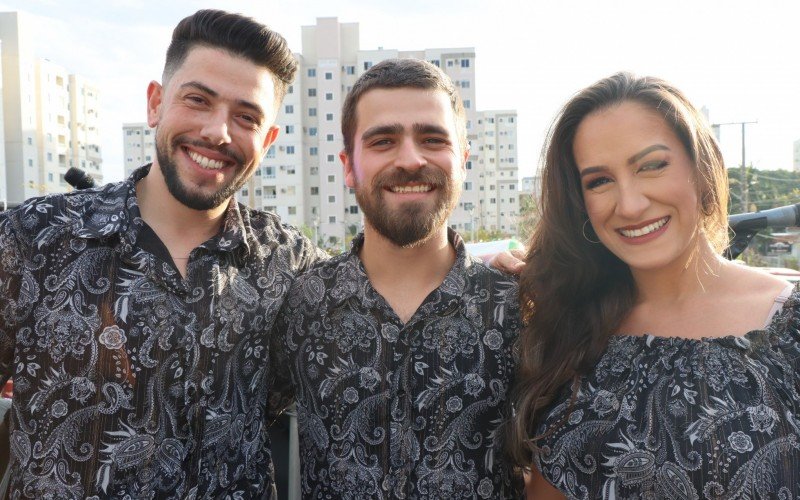 Integrantes do BaiÃ£o do Cordel: Guilherme Valadas, Gabriel Augustin e Julia Ribeiro