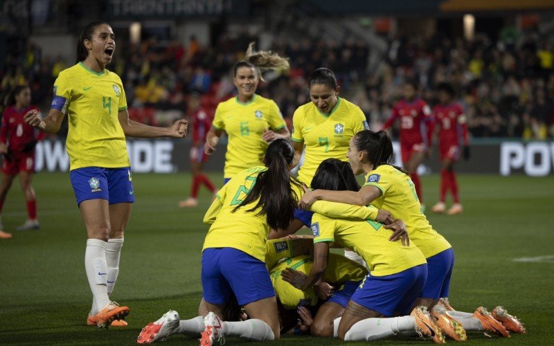 Brasil vence o PanamÃ¡ na estreia