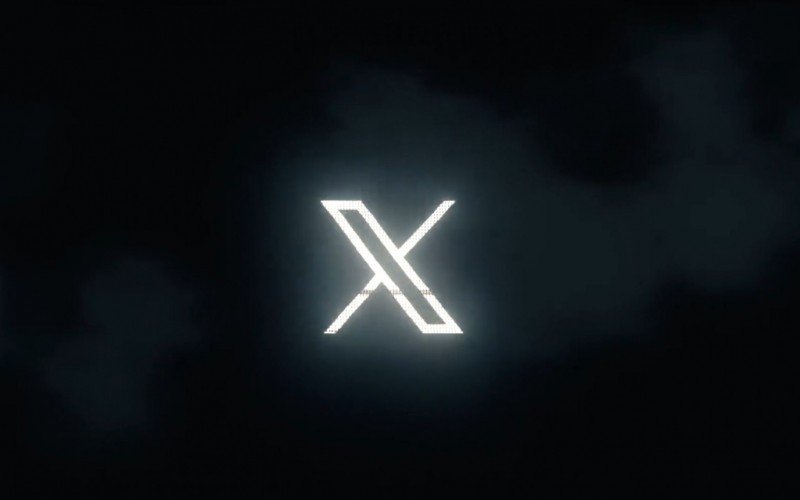 TWITTER VIRA "X": Elon Musk muda logotipo da rede social e dá adeus ao pássaro azul