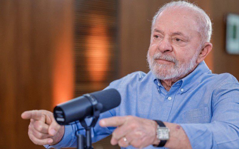 Lula passará por cirurgia no quadril em outubro | Jornal NH