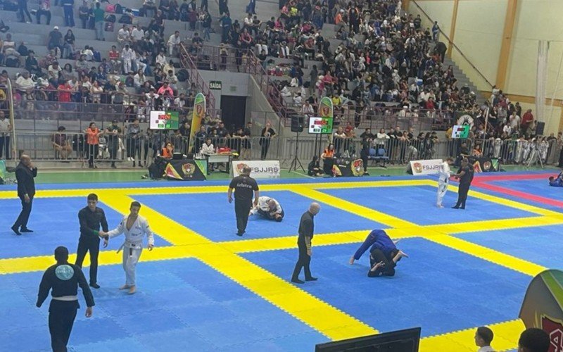 Atletas da Associação Gramadense de Jiu-Jítsu participam de Copa Meridional 