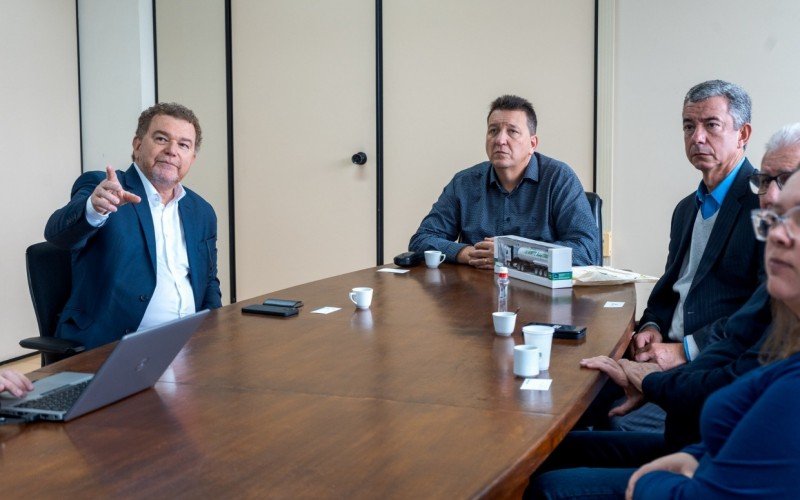 Diretores e gerente regional da White Martins apresentaram o projeto de construÃ§Ã£o do empreendimento Ã  pregeitura nesta quarta-feira