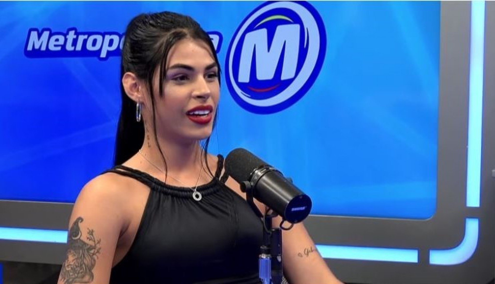 Sophia Barclay afirma que Neymar e Pedro Scooby tiveram relação íntima