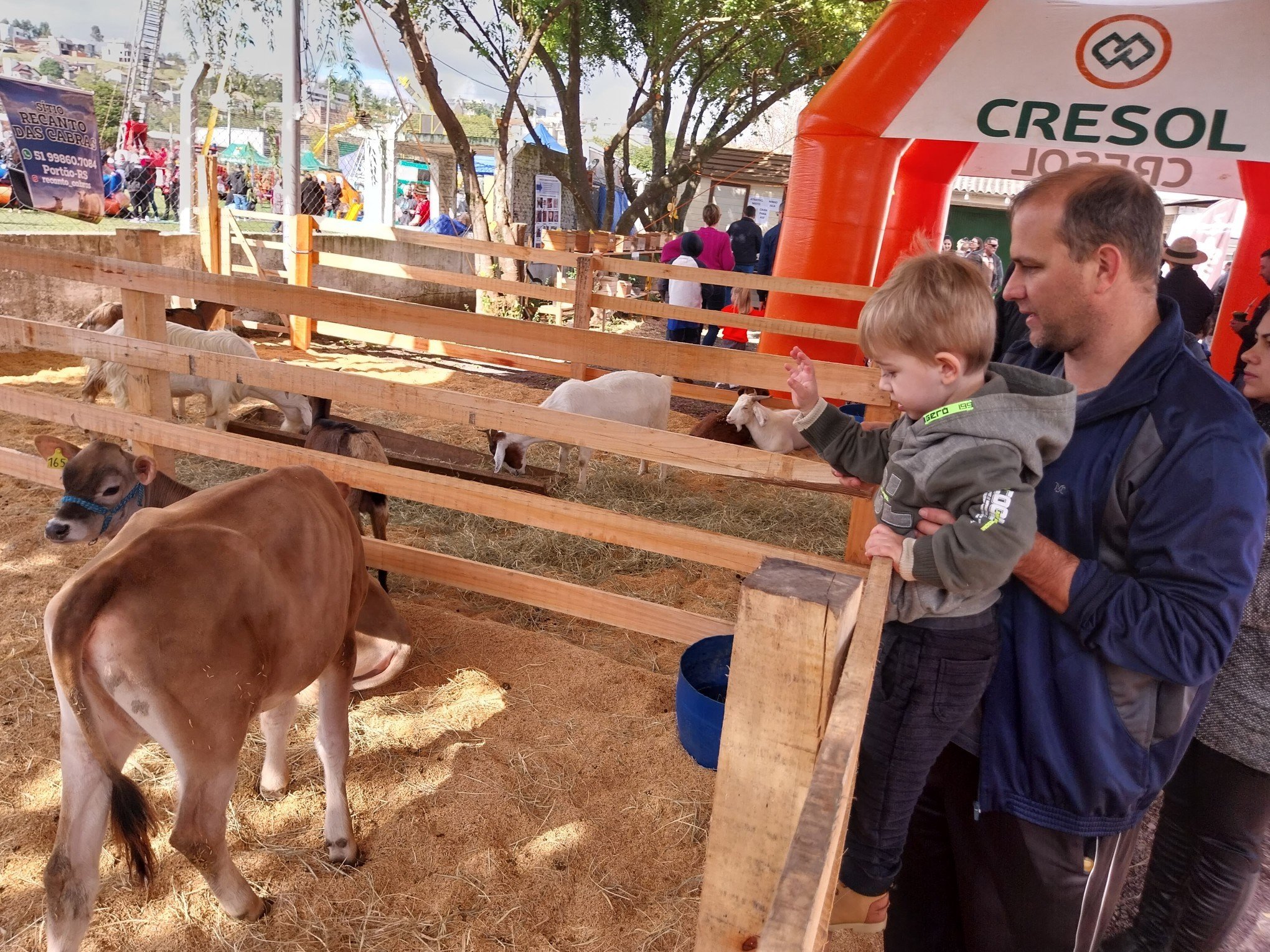 Lucas Ludwing Bald, 2 anos, com o pai Gelson Bald 