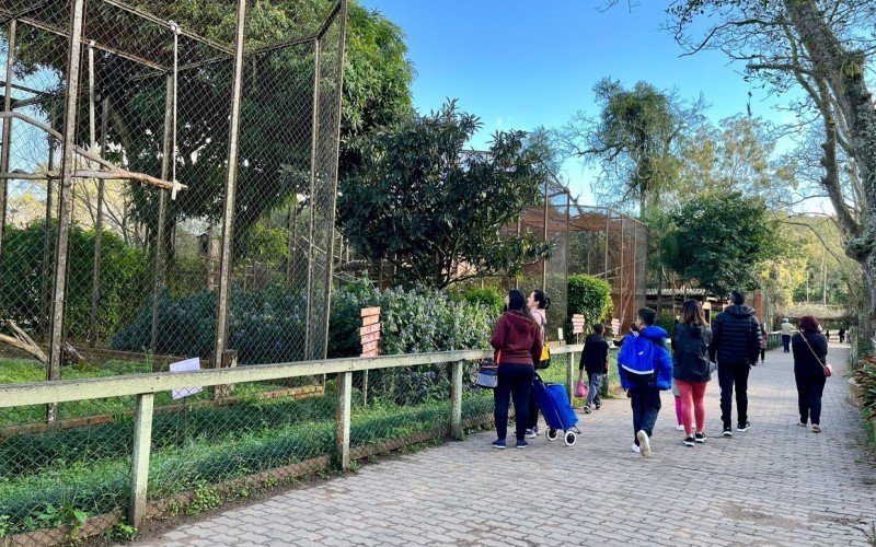 zoológico com ingresso solidário neste sábado 