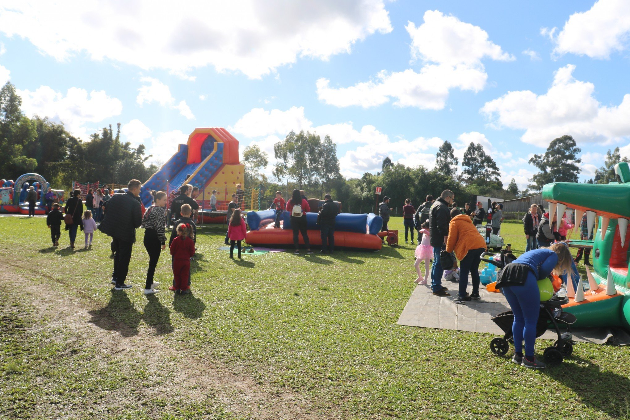 Brinquedos inflÃ¡veis na Rural Fest 