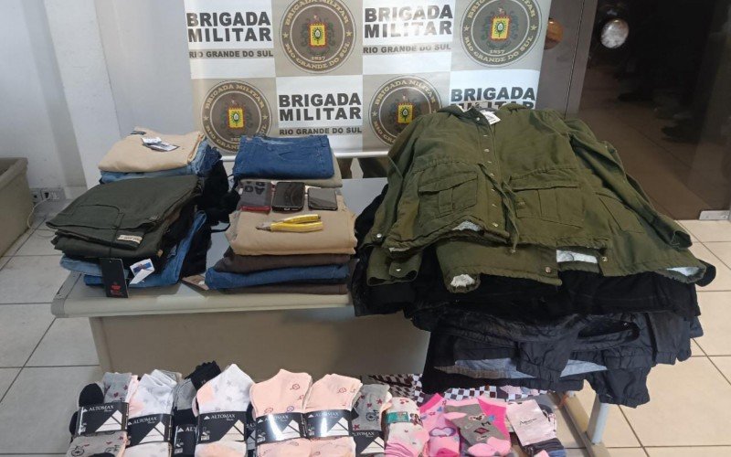 Cinco são presas com roupas etiquetadas na RS-115, em Taquara | Jornal NH