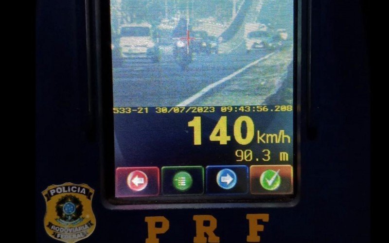 Motociclista flagrado a 140 km/h na BR-116, em Novo Hamburgo | Jornal NH