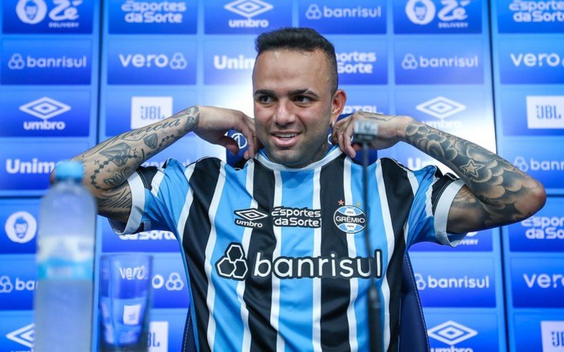 Luan foi reapresentado no Grêmio nesta terça-feira (1º) | Jornal NH