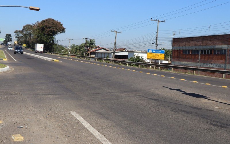 Dnit instala tachões na BR-116, no acesso ao Bairro Roselândia | Jornal NH