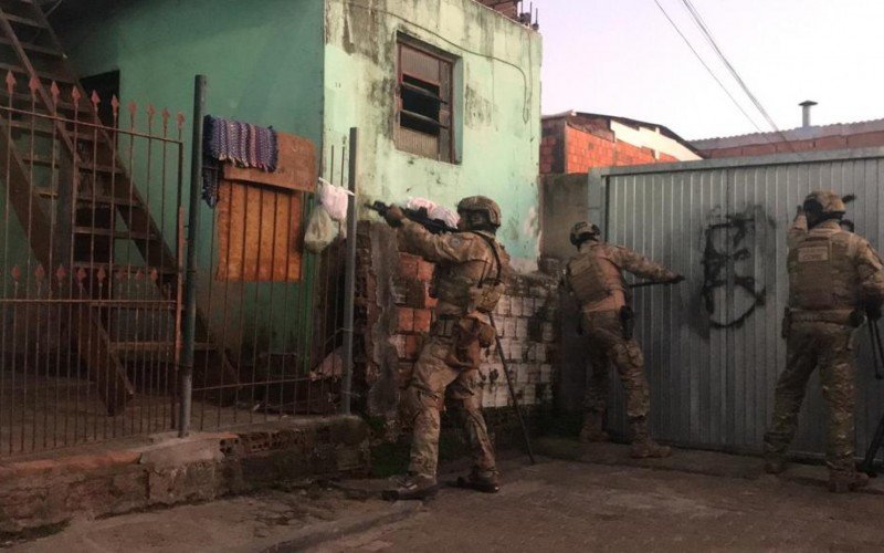 Seis são presos em investigação de tentativa de homicídio contra policiais e assassinatos no RS