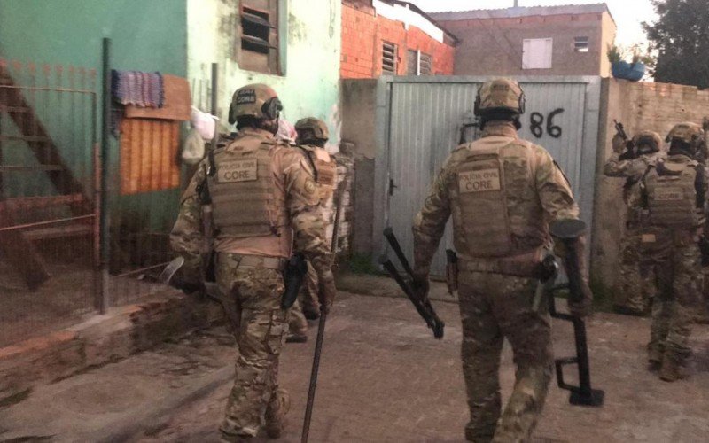 Seis sÃ£o presos em investigaÃ§Ã£o de tentativa de homicÃ­dio contra policiais e assassinatos no RS