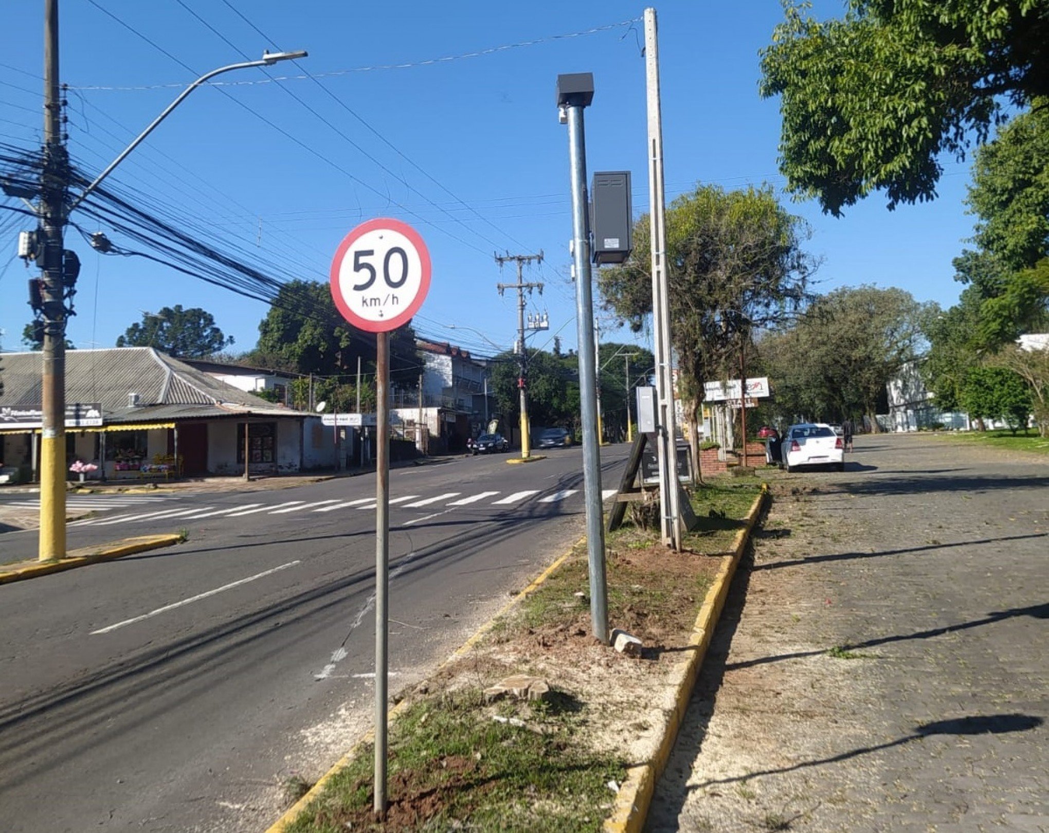 Prefeitura instala três novos controladores de velocidade em São Leopoldo