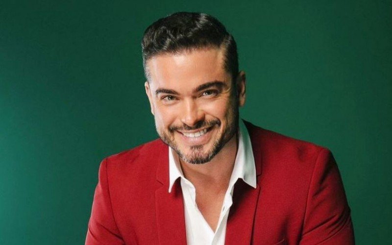 Sidney Sampaio quebra quarto de hotel e se joga do quinto andar | Jornal NH