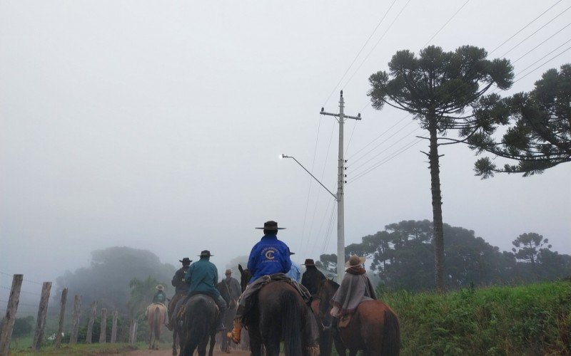 Cavalarianos saÃ­ram de Santa Maria do Herval no sÃ¡bado e chegam em Lindolfo Collor no domingo