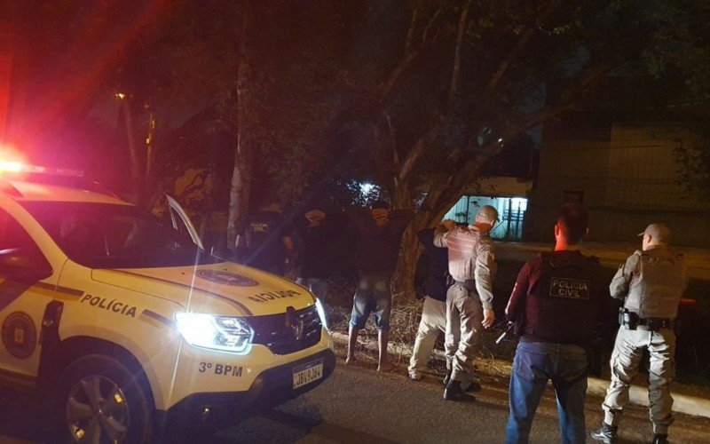 Polícia faz operação em Novo Hamburgo após bairro Canudos ter dois homicídios em um dia