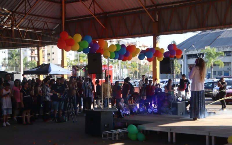 Evento LGBTQIA  leopoldense ocorreu no Largo Rui Porto