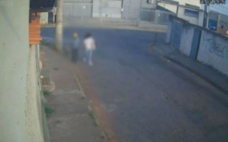 Novas imagens mostram jovem entrado em carro de aplicativo antes de ser abandonada e estuprada | Jornal NH