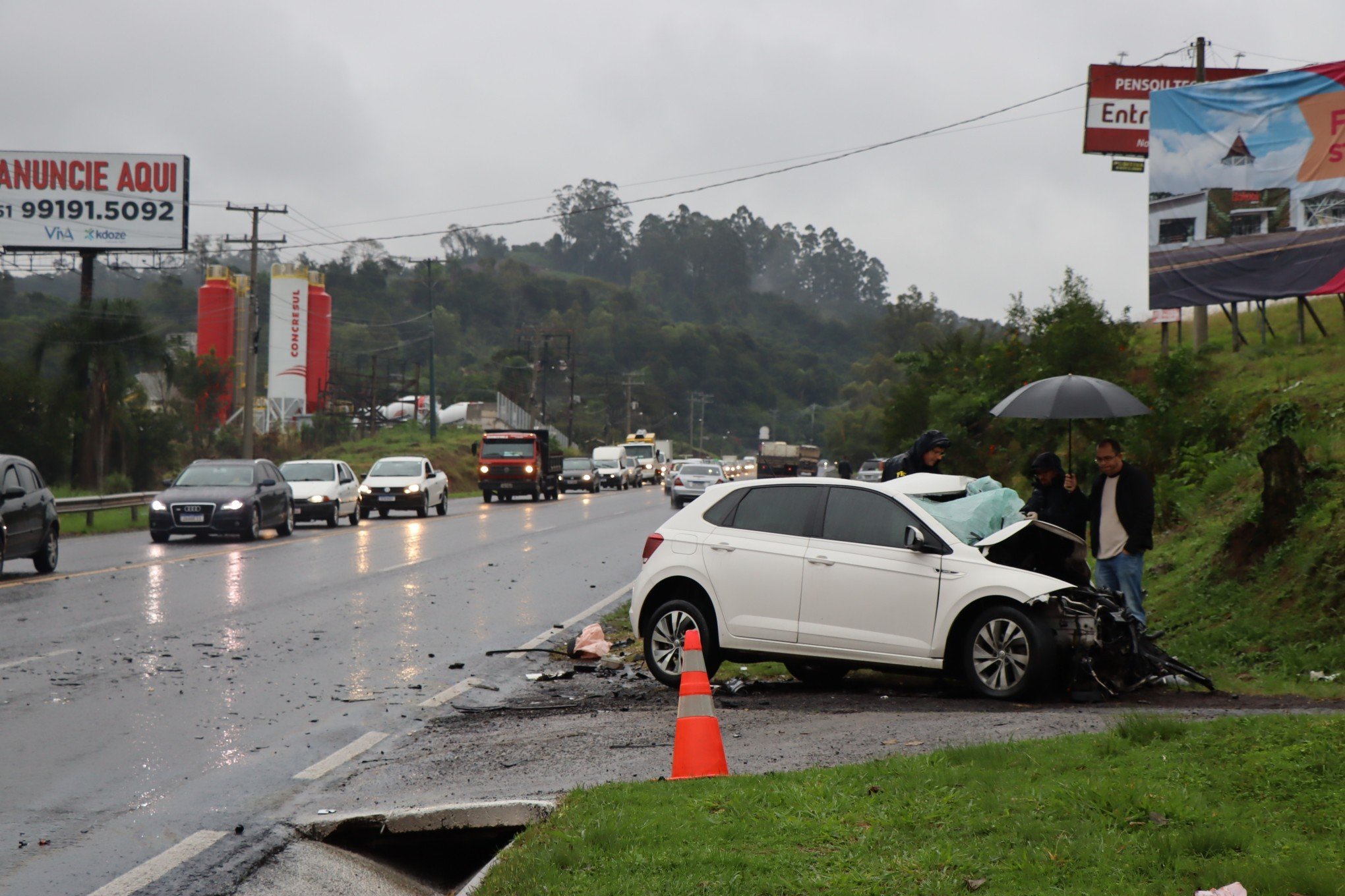 Motorista do carro morreu após colidir frontalmente com caminhão que descia a Serra na BR-116 | Jornal NH