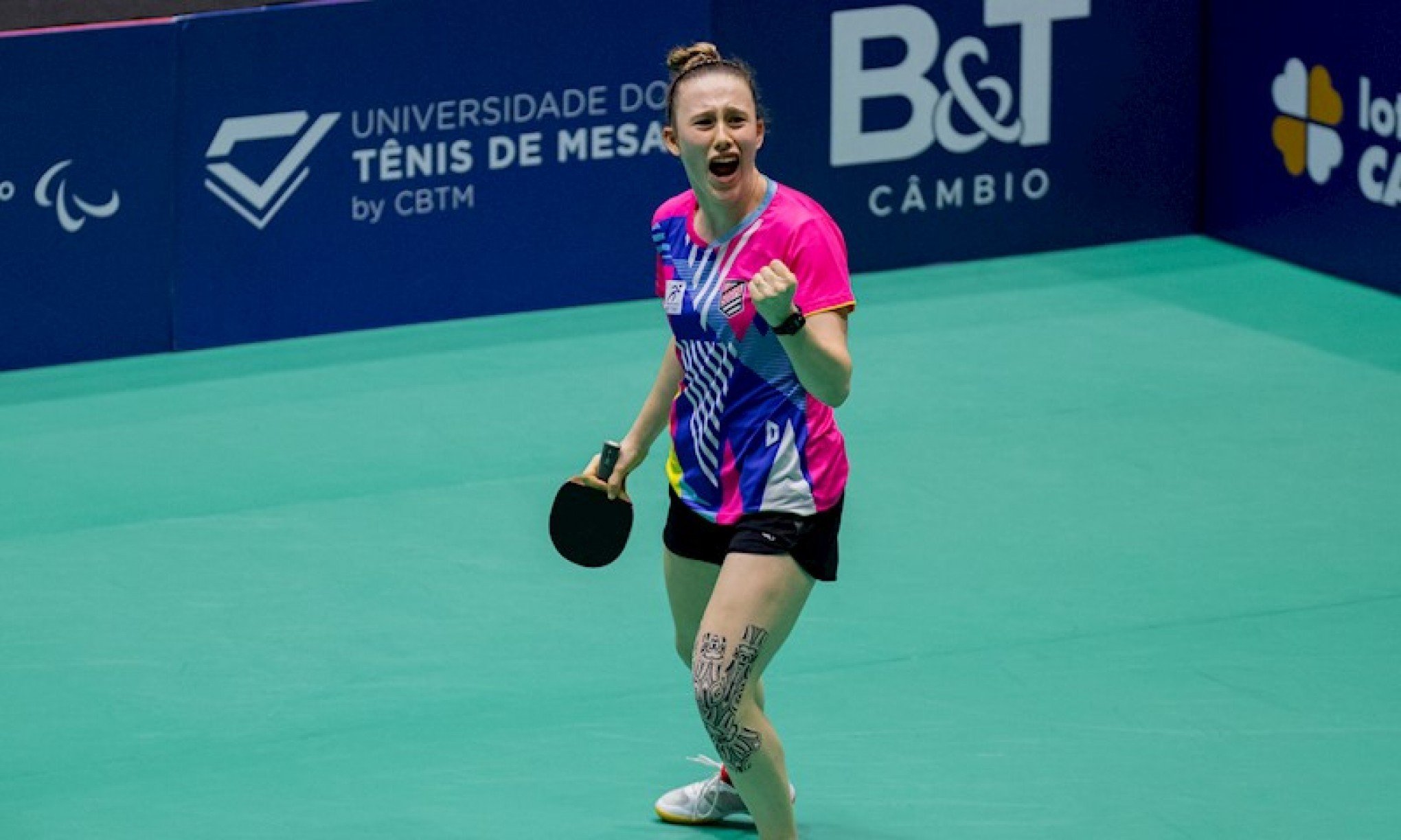 Victoria Strassburger garante quatro medalhas de ouro em competição de tênis de mesa