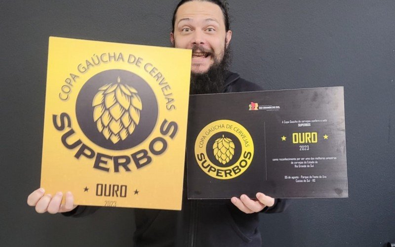Tiago Gonçalves, proprietário da Brew Up, celebra premiação | Jornal NH