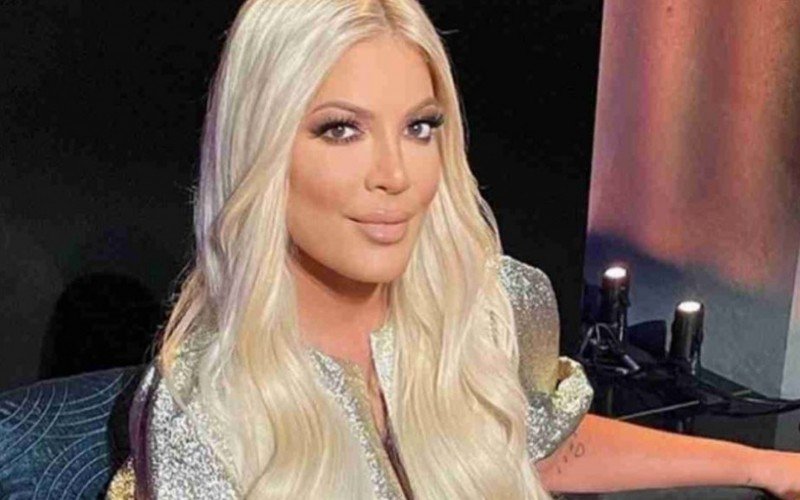 Tori Spelling estÃ¡ morando em trailer com os filhos, apÃ³s separaÃ§Ã£o | Jornal NH